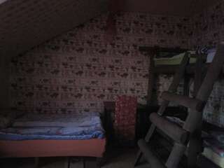 Хостелы Beliy Kakadu Ужгород Кровать в общем 6-местном номере для мужчин и женщин-4