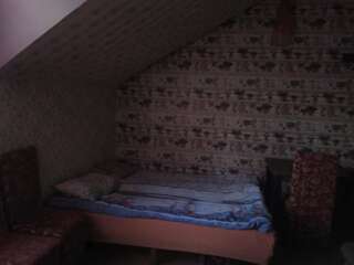 Хостелы Beliy Kakadu Ужгород Кровать в общем 6-местном номере для мужчин и женщин-5